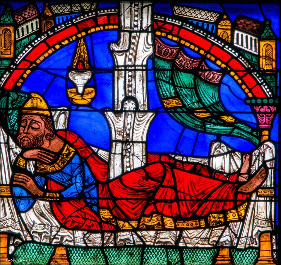 Visiter la Cathédrale de Chartres : symbolique des vitraux