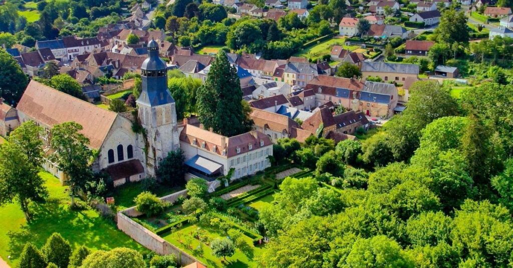 Visiter l'Eure-et-Loir : collège royal et militaire de Thiron-Gardais