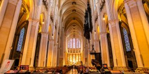 Cathdrale_chartres_vue_interieure