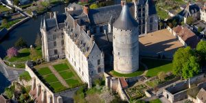 Visiter l'Eure-et-Loir : vue aérienne du Château de Chateaudun